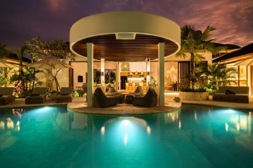 Singakerta Villa | The Blue Parrot Villa by BaliSuperHost