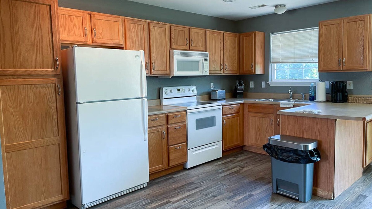 St. Robert House | The Blue Sage inn-Cozy home mins from post
