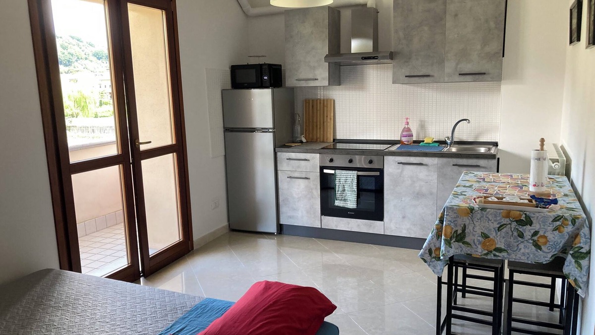 Albiano Magra Apartment | The blue shutters east 045001LTN0039