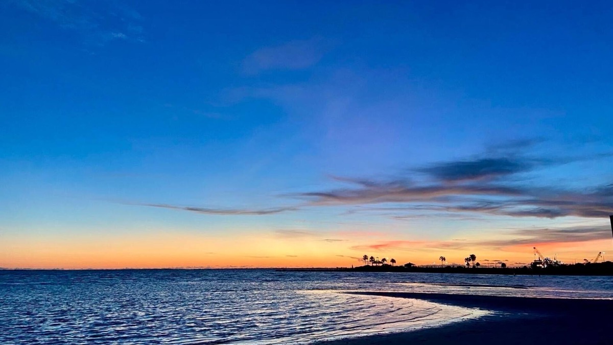 Port St. Joe Apartment | The Blue Tee-Eagle’s Nest. Cozy studio on 9th Tee, nature, 10 minutes to beach.