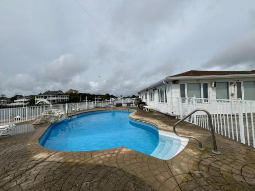 Waretown House | The Bluebeard Bay Retreat