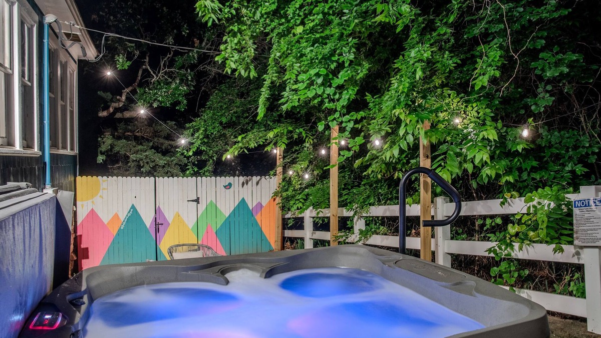 Davis House | The Bluebird Cottage: A Charming Style Cabin with Hot Tub & Now Dog-Friendly!