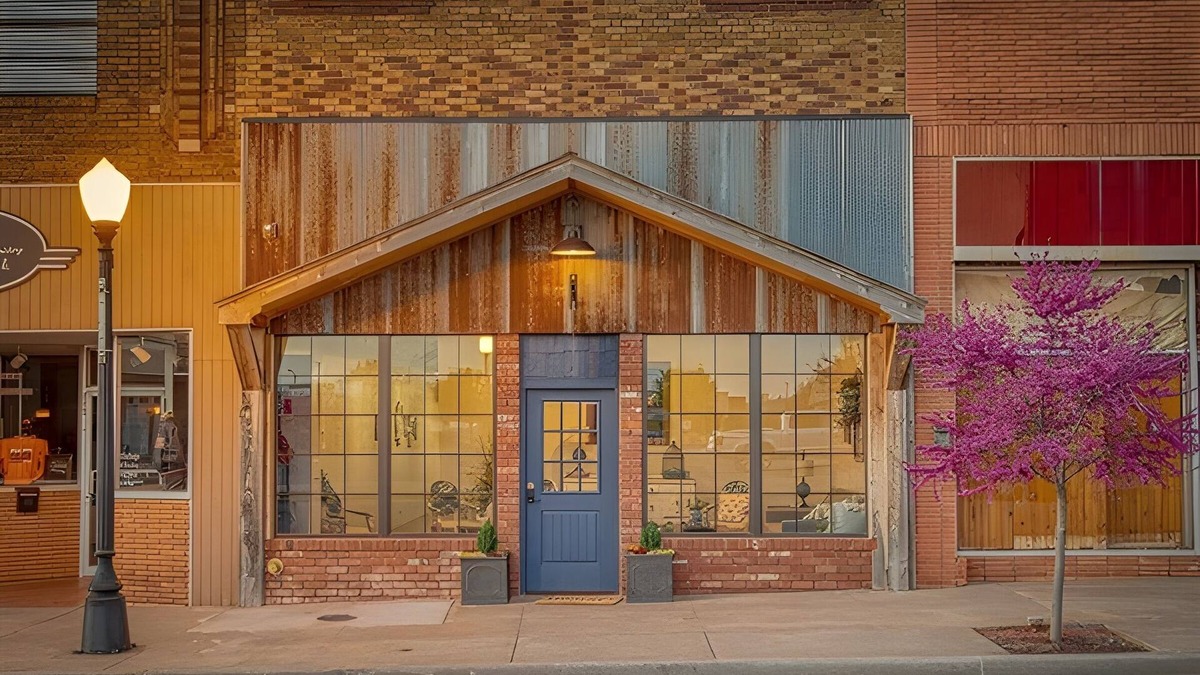 Elk City Hotel | The Bluebird Rachel Room: A Route 66 Historic Downtown Renovation
