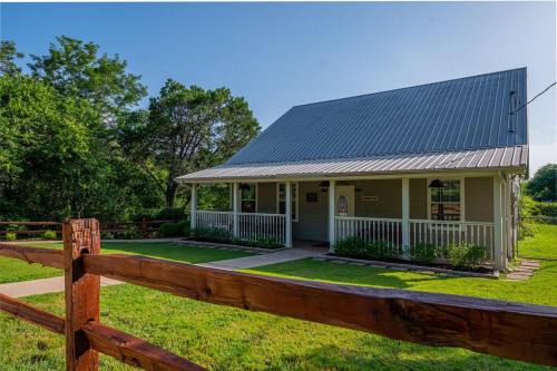 Waco House | The Bluebonnet 2 Bedroom Family House