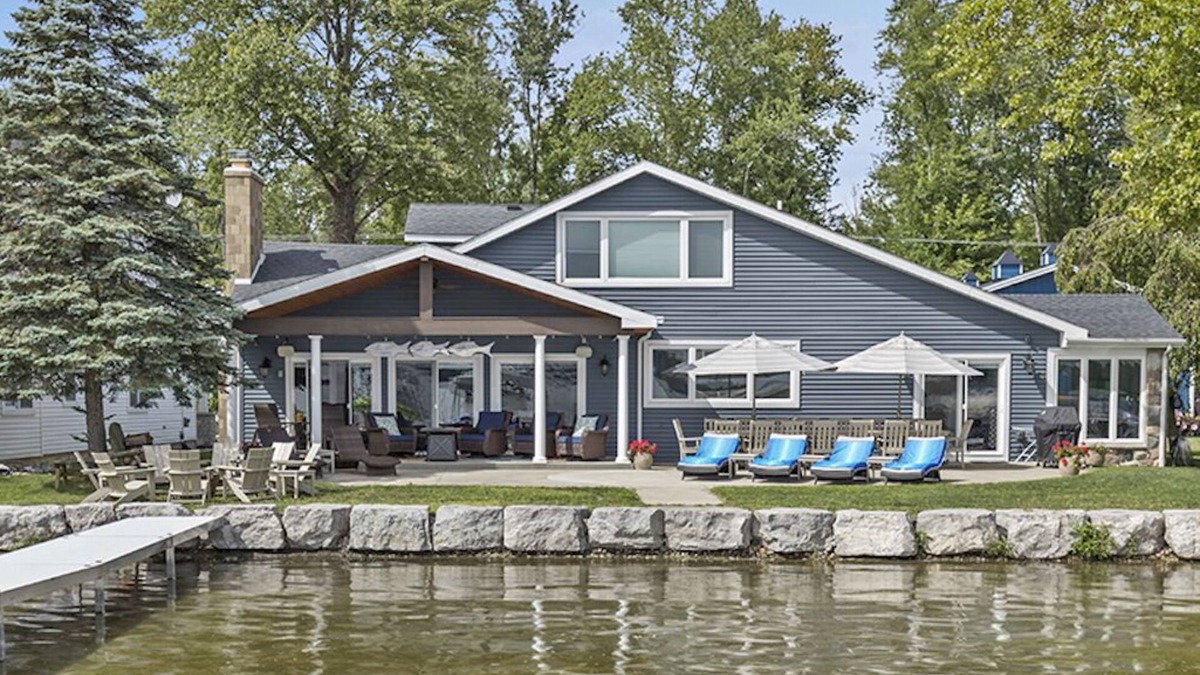 Middleville House | The Bluegill - Executive Cottage on Gun Lake