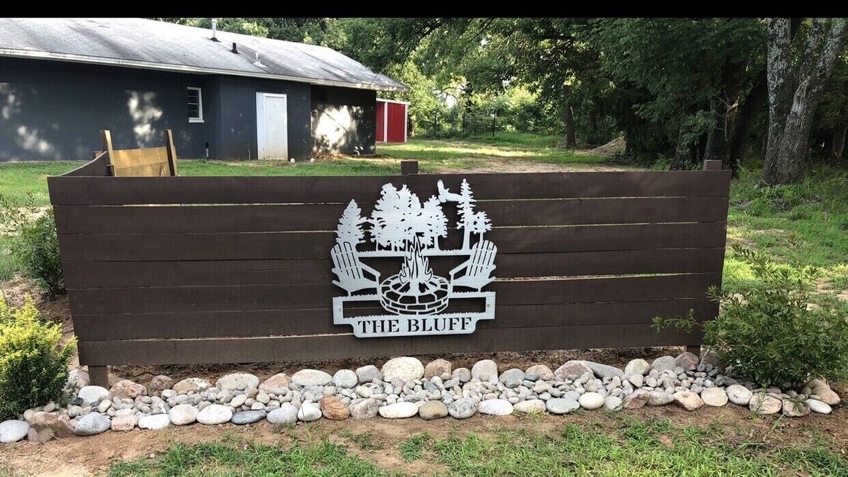 Bryan County RV Rental | The Bluff RV Park slip rental with Red River access.