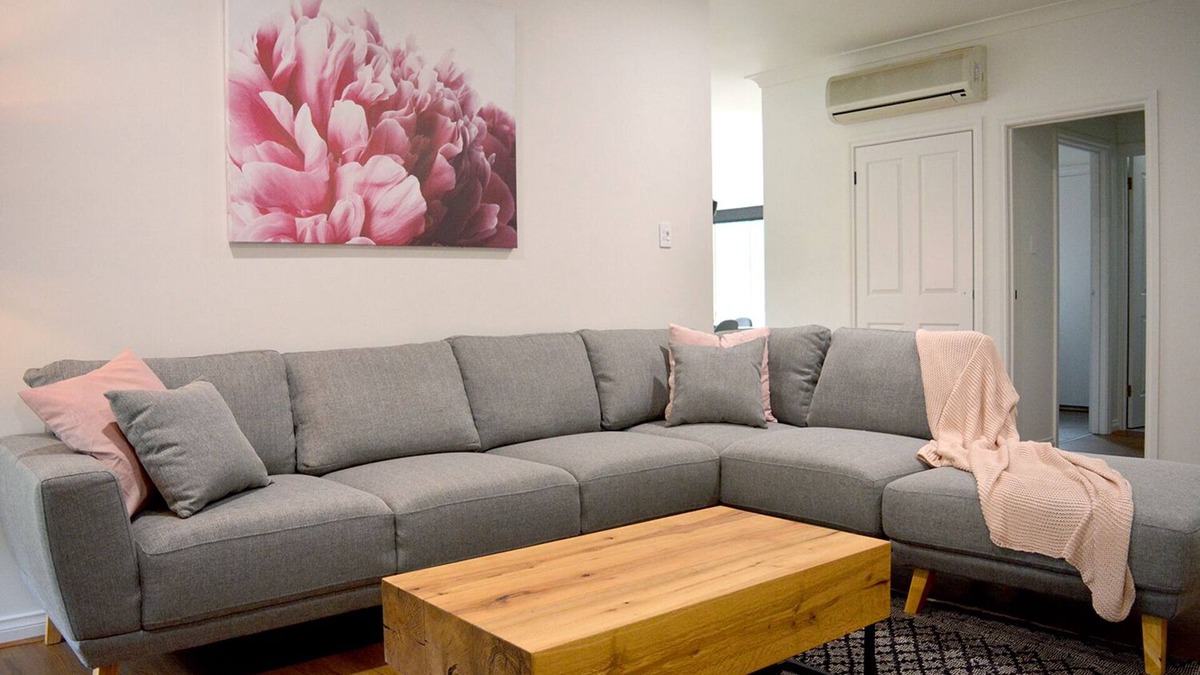 Penwortham Villa | The Blush 3 - Style in the vines