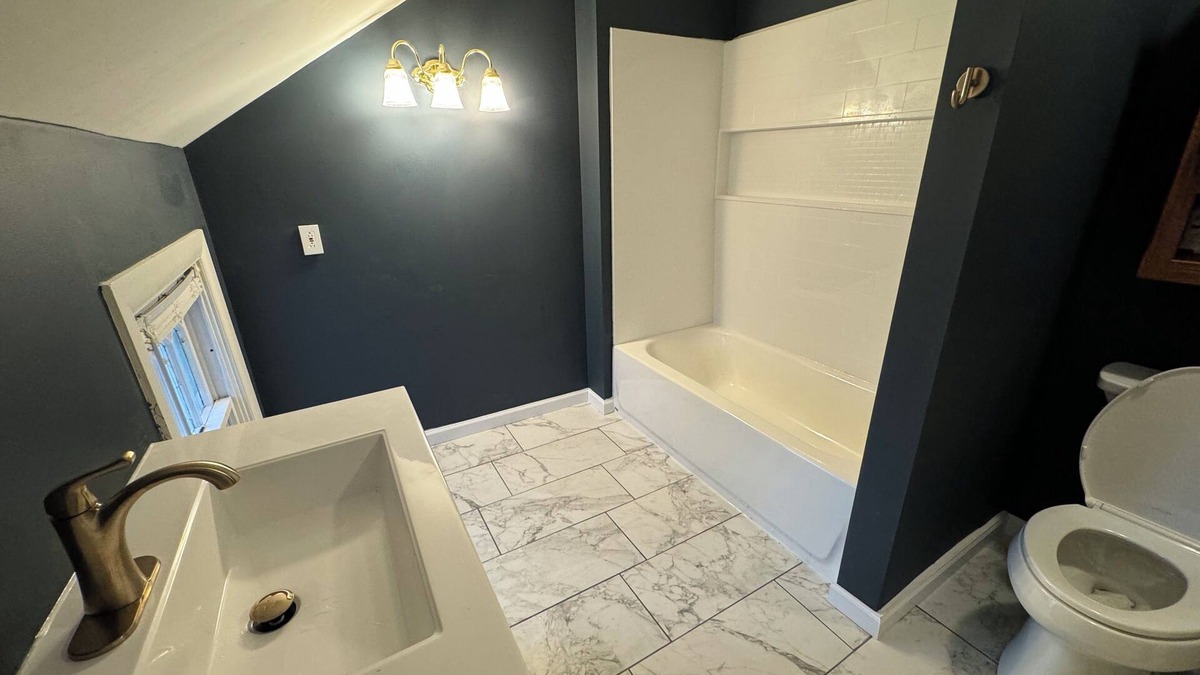 Fulton House | The Bly House