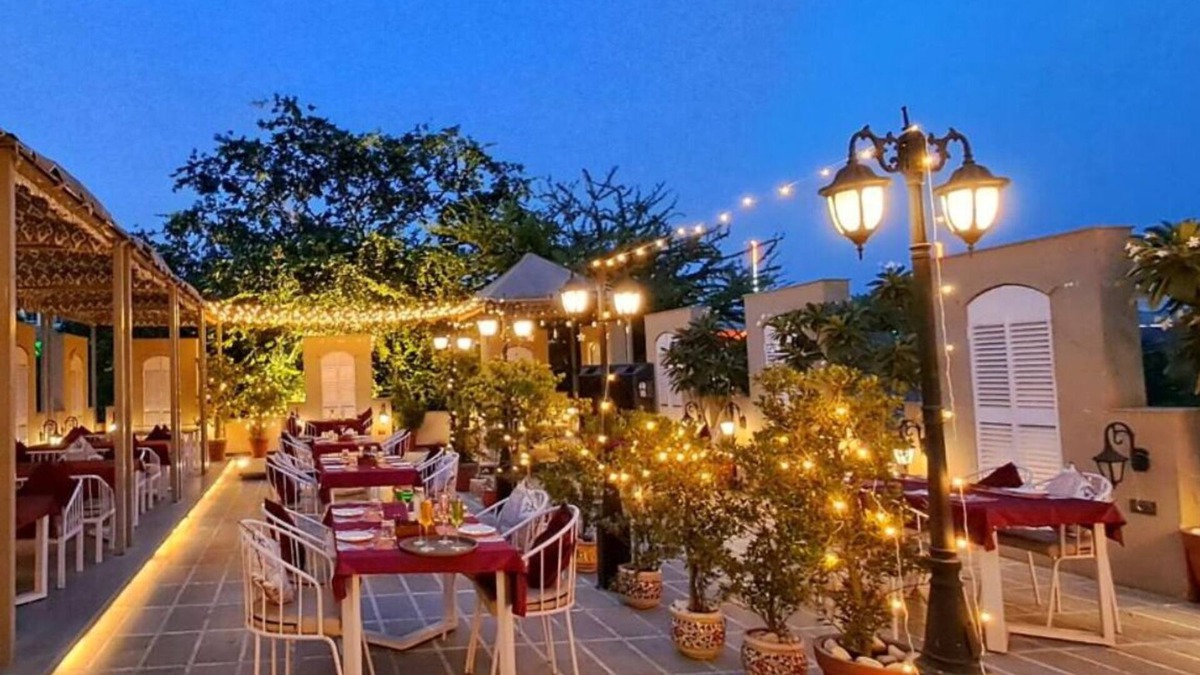 Lalkothi Bed & Breakfast | The BnB World-sustainable stay - Deluxe King Room 1