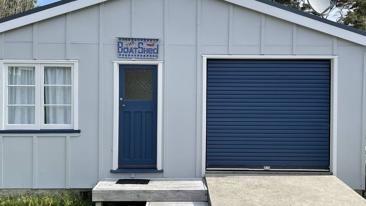 Raglan House | The Boat House Raglan
