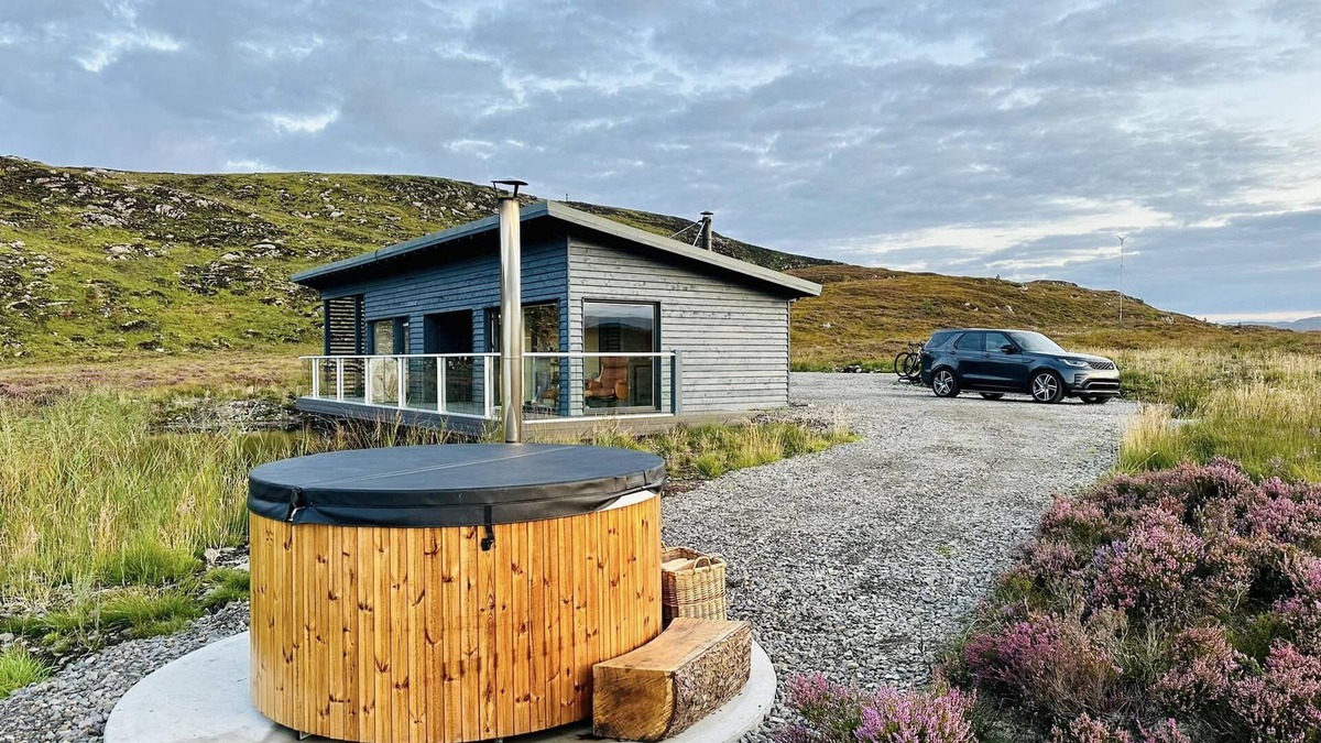 Tomich Cabin | The Boathouse - an off grid bothy that sleeps 2 guests in 1 bedroom