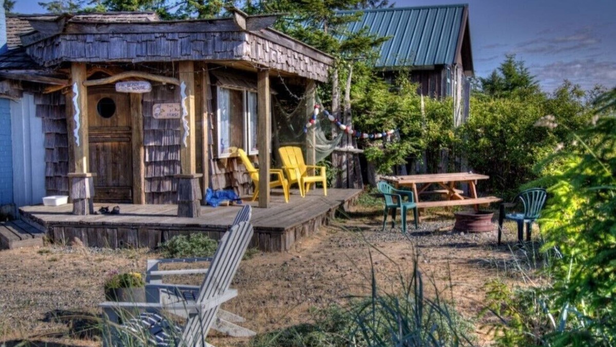 Black Creek House | The Boathouse-Beachfront