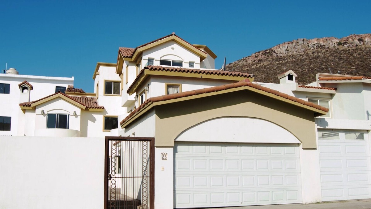 Ensenada House | The Body Point - Ensenada