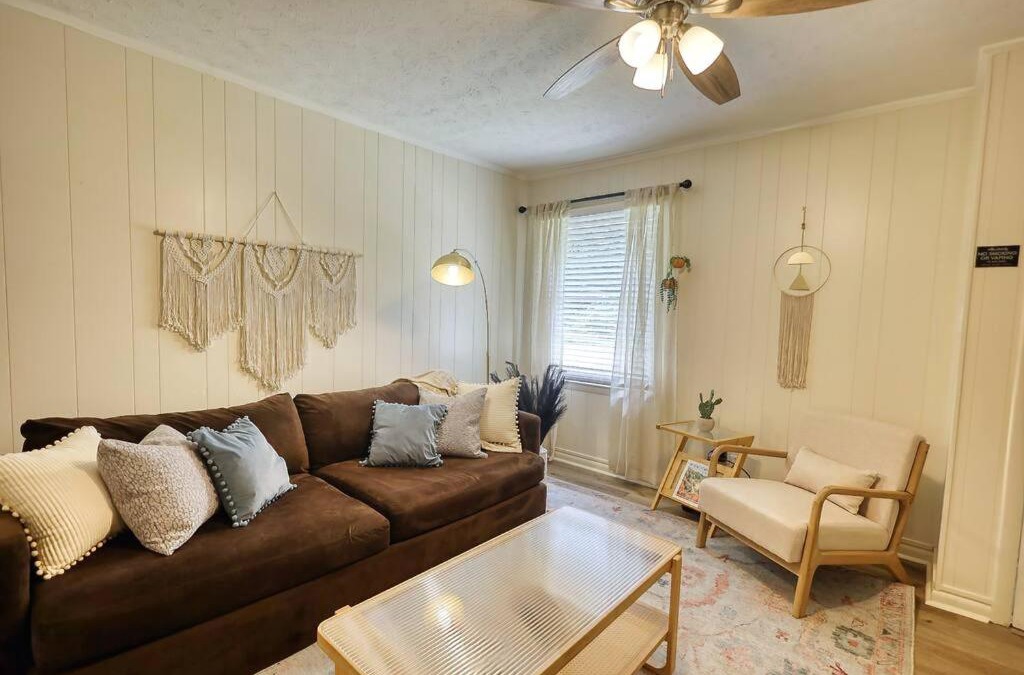 Covington House | The Bohemian 1/2 Mi from Covington Square