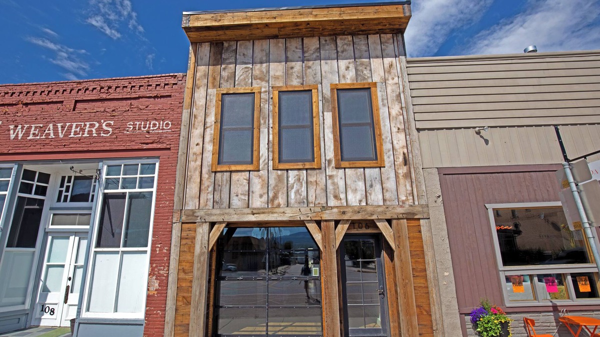 Twin Bridges House | The Bokonon is a unique space in Twin Bridges. Art gallery style.