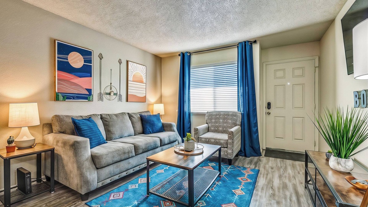 Norman Apartment | The Boomer | Pool | W/D | Gym | Dog Friendly | OU!