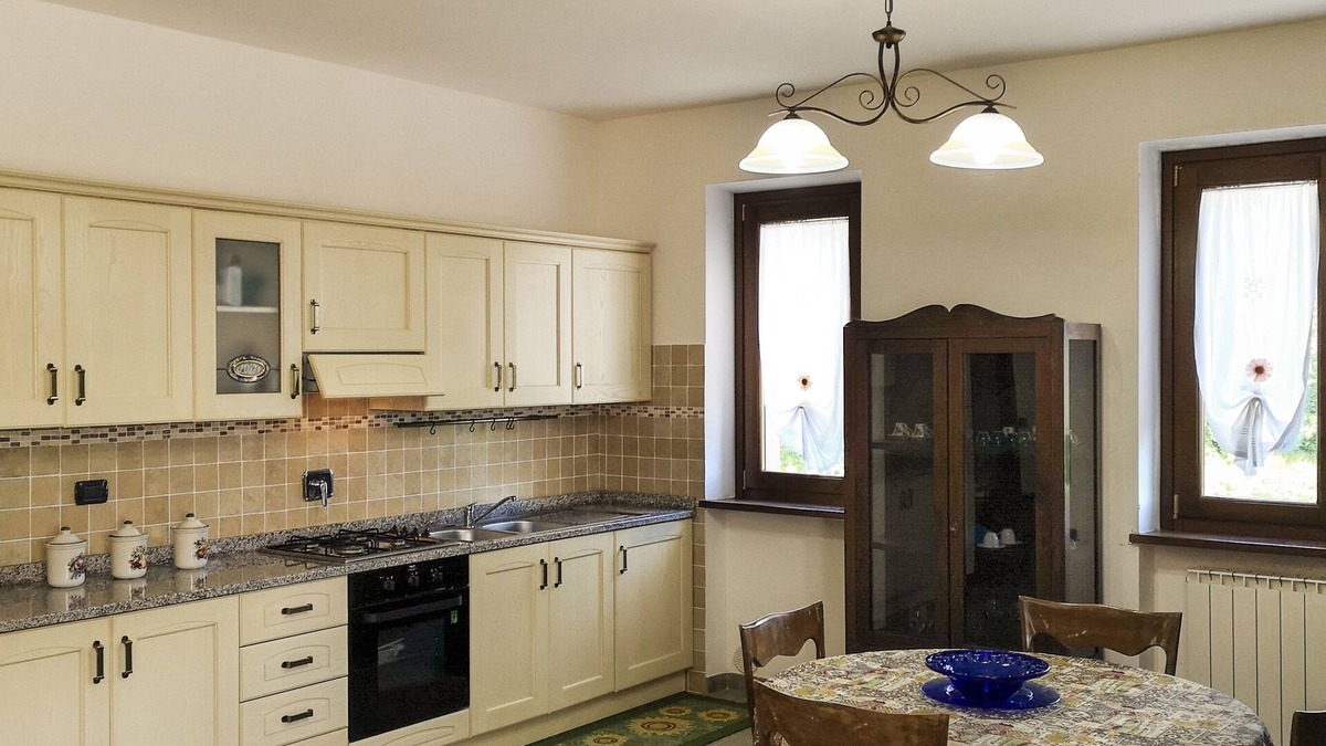 Serravalle di Chienti House | The Borgo of Silence