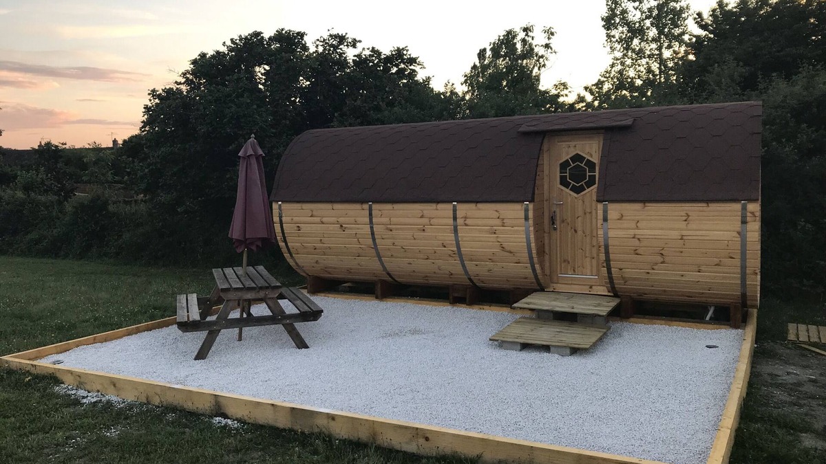 Saint-Leger-sur-Dheune Cabin | The Bourguignon Barrel - Near vineyards