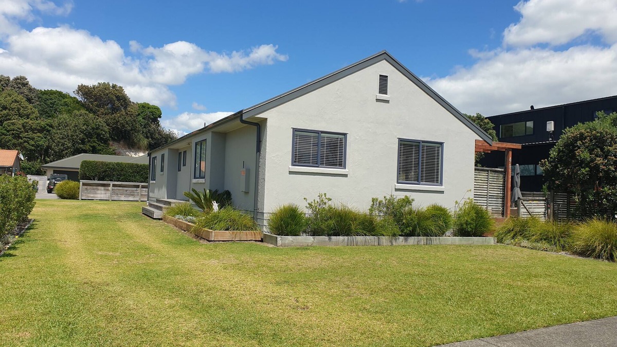 Bowentown House | The Boulevard Bach - 2 min walk to the beach