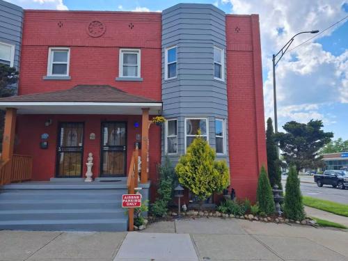 Cleveland House | The Boulevard Stay