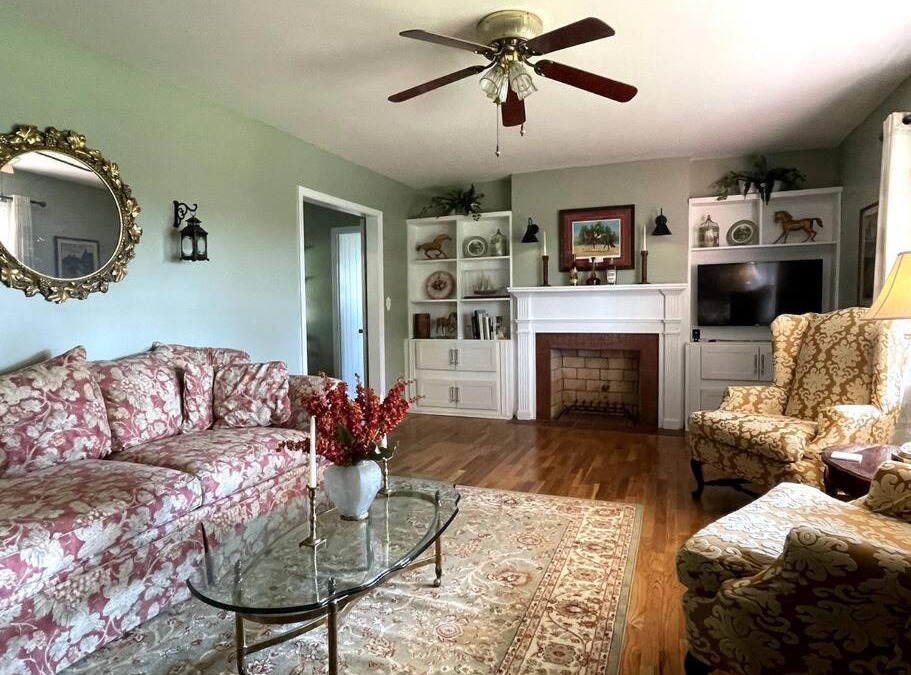 Frankfort House | The Bourbon & Horse Country EpiCenter