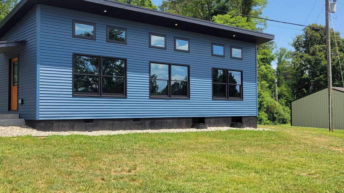 Jamestown House | The Bourbon House