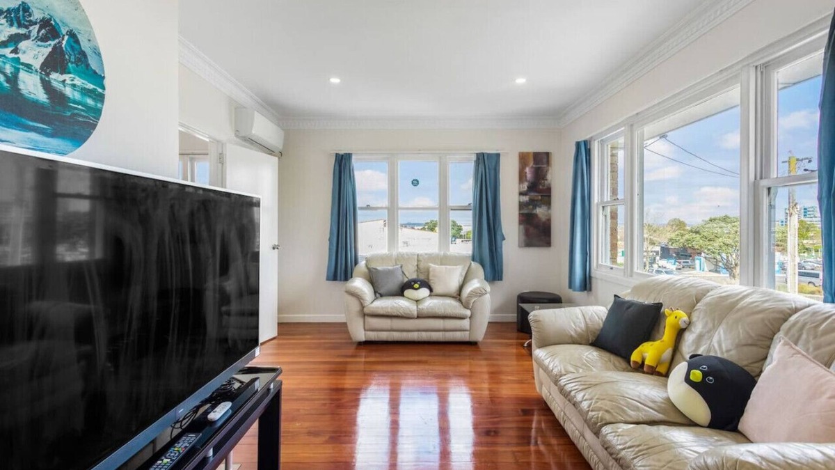 Mount Wellington House | The Brickstone Home with Deck and Parking