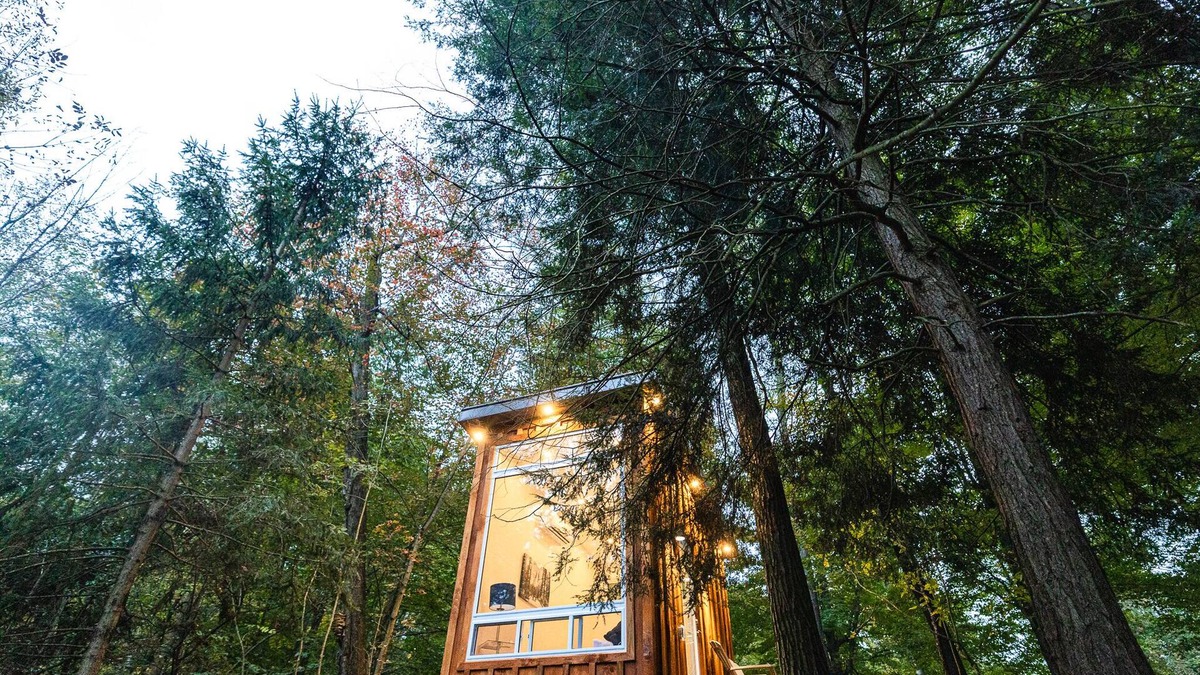 Middlesex Centre Cabin | The Bracken Cabin at Fernwood Hills