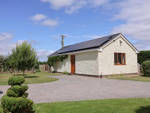 Overton-on-dee House | The Brambles