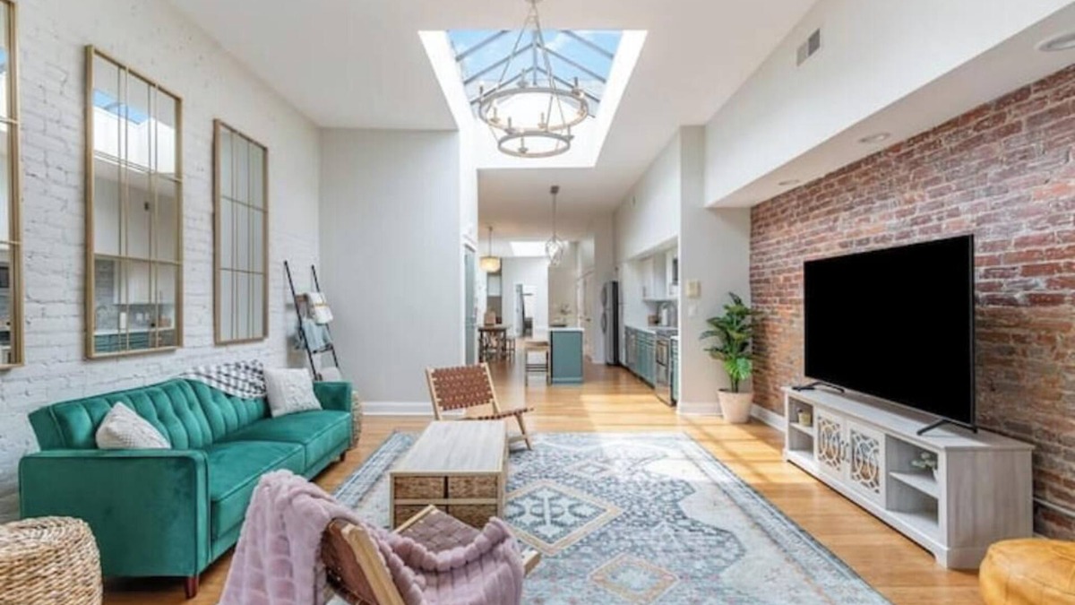 Central Business District Condo | The Brazo - Central Downtown Cincinnati - walk to stadiums