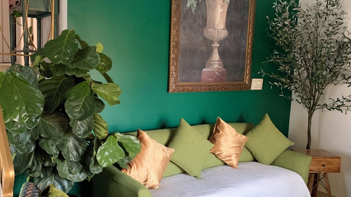 Wood Dale House | The Breathtaking Gallery, 2be/2ba, pet friendly, near O’Hare