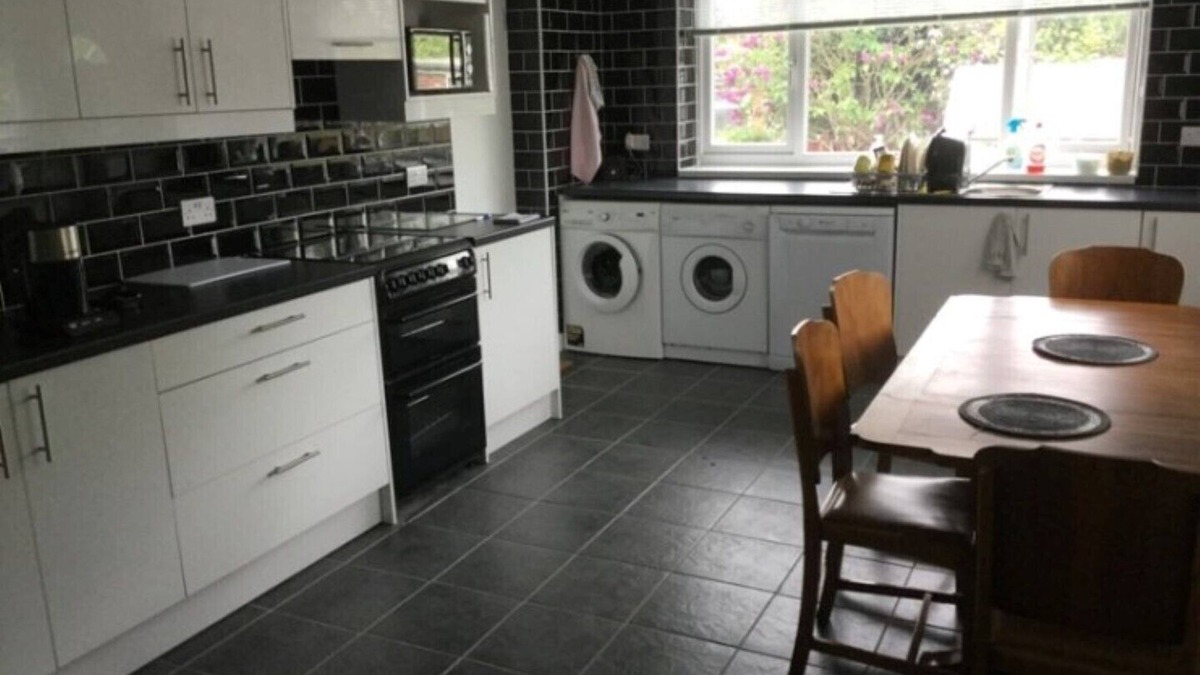 Houghton le Spring House | The Briar Rose. Holiday Cottage