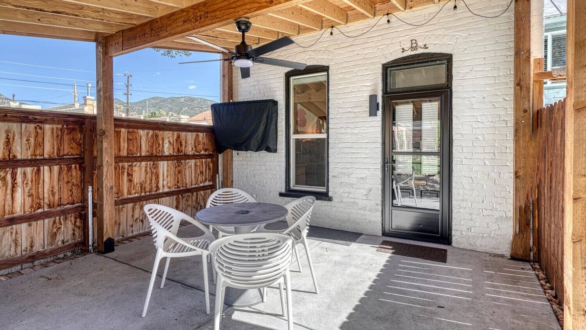 Salida Apartment | The Brick Unit B on F st Downtown Salida!