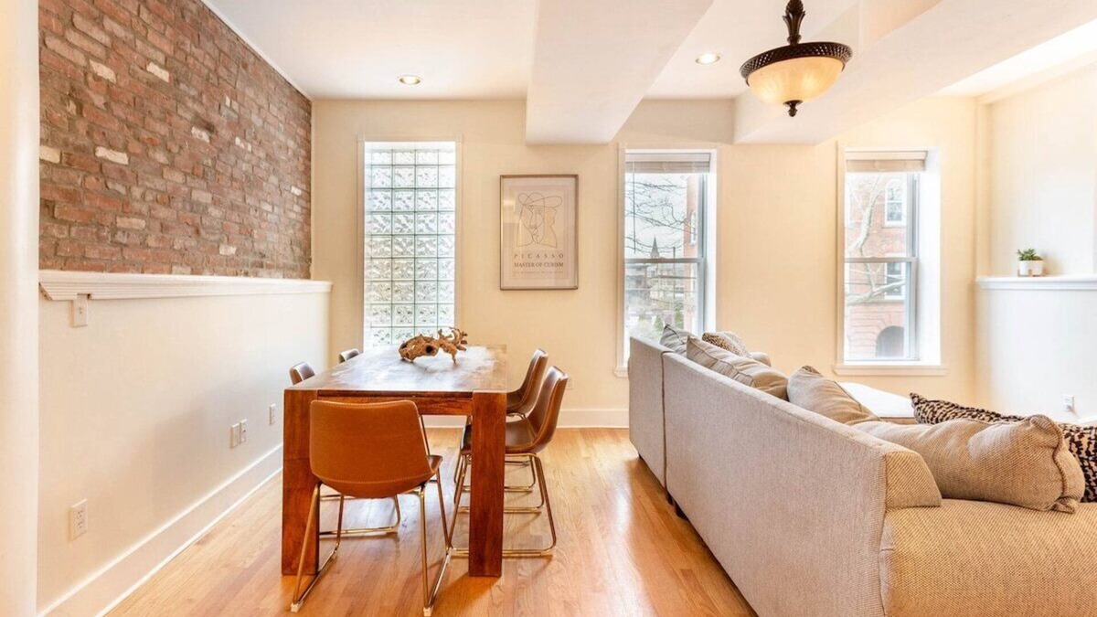 Mill River Apartment | The Brick Wooster Square | Yale | Skyline Deck