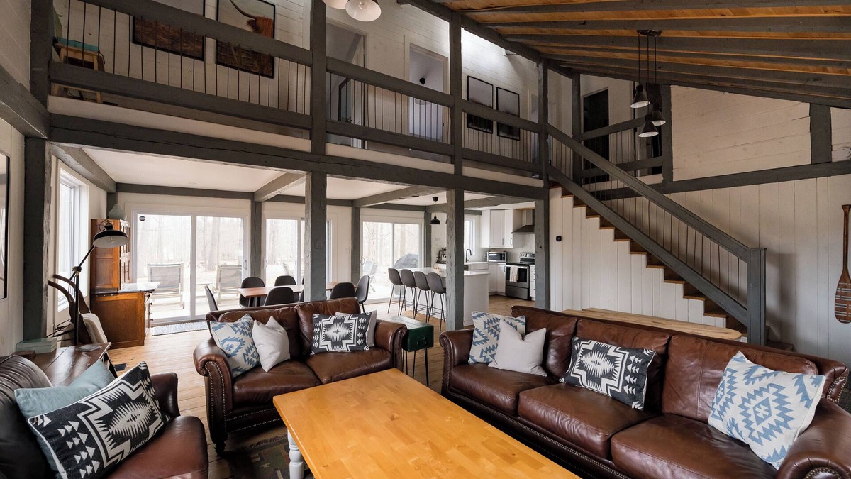 Gilbert Mills House | The Brook, Prince Edward County - 4 acre country estate with spa-like amenities!