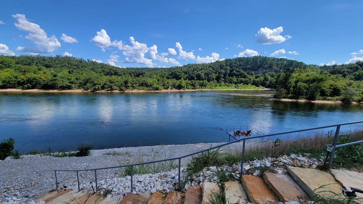 Calico Rock House | The Brown - Cabin 1 - Amazing White River frontage views!