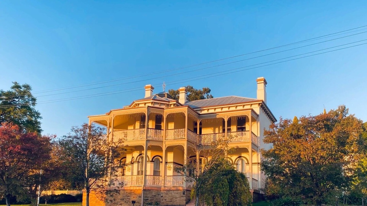 Parkes House | The Buchanan 1894