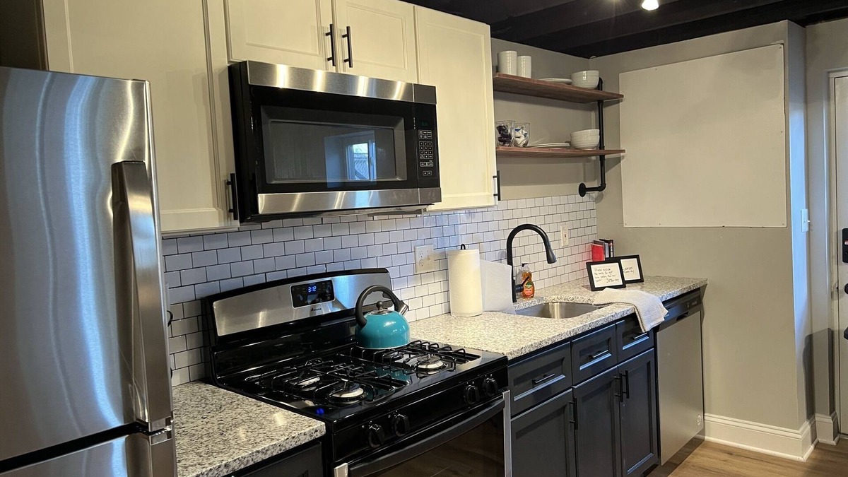 Dundalk Apartment | The Buck: modern farmhouse style Dundalk apartment