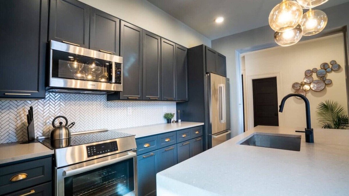 Olde Towne East House | The Buckeye Retreat Mansion