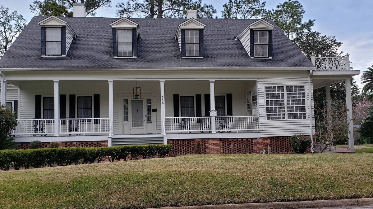 Monticello House | The Budd-Pafford House - The Exploration Suite