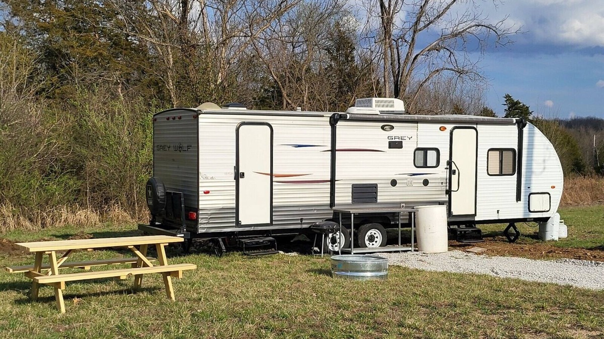 Leadwood RV Rental | The Budget Suite