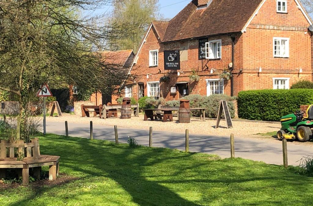 Stanford Dingley Hotel | The Bull Inn Pub