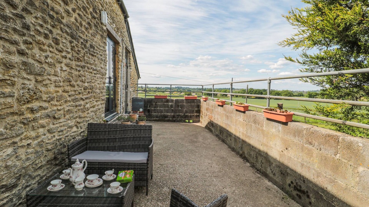 Yeovil Cottage | The Bull Pen