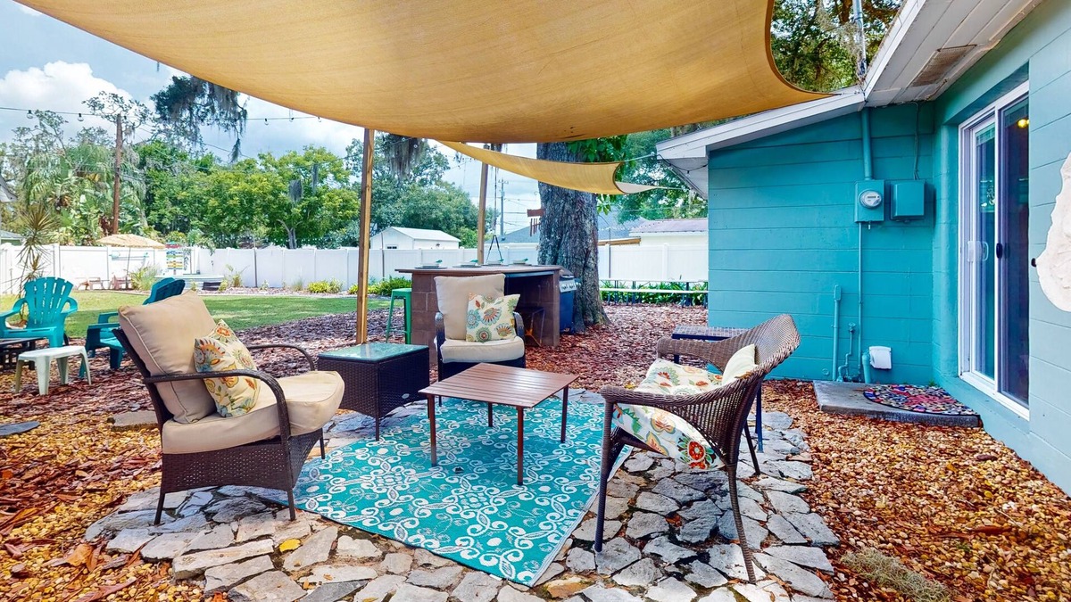New Port Richey House | The Bungalow Boogie and Bunkhouse | New Port Richey stay with two homes
