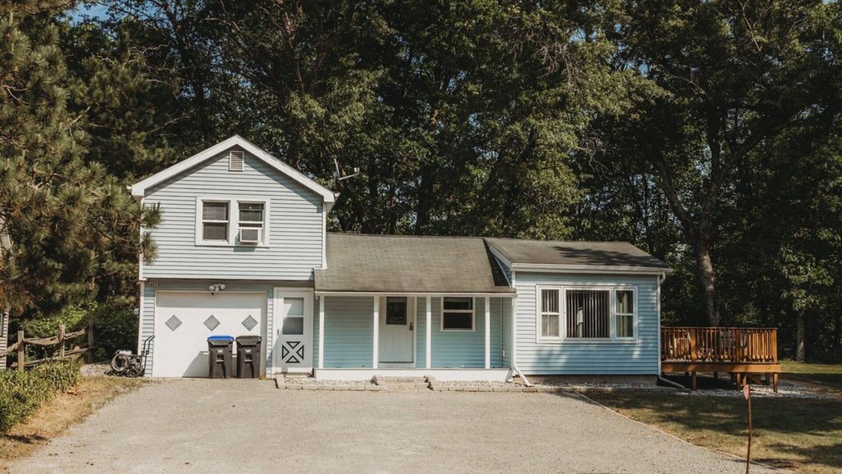 Shawano House | The Bungalow on Lake Drive