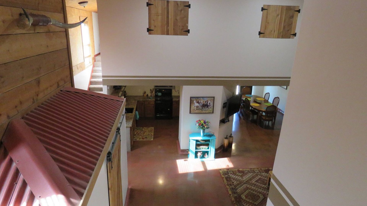 Manhattan House | the Bunkhouse - just 5 minutes from downtown Manhattan