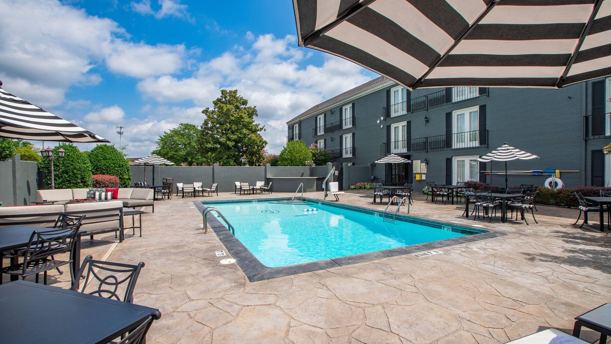 Little Rock Hotel | The Burgundy Hotel, Tapestry Collection by Hilton