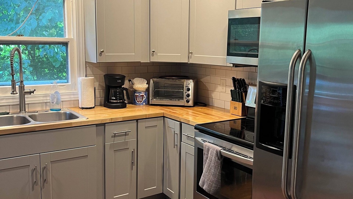 Sharpsburg Cabin | The Burrow at Burr Oak - 3 BR 2 Bath Perfect Getaway Cabin