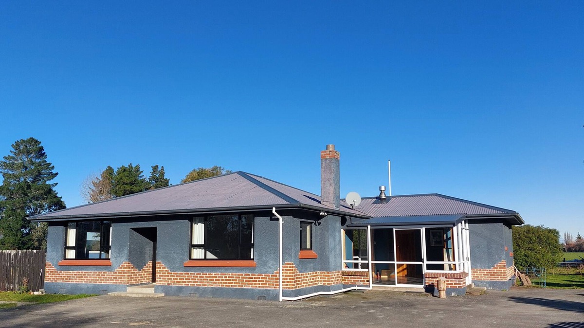 Dipton West Other | The Bush - authentic country Farmhouse in rural Southland