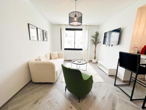 Les Berges Du Lac II Apartment | The Business Stay: Brand new in Lac 2